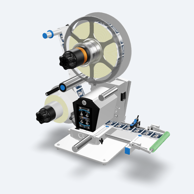 Eine Etikettiermaschine mit zwei Rollen, einem Bedienfeld und einem Förderband zur automatischen Etikettierung von Produkten.